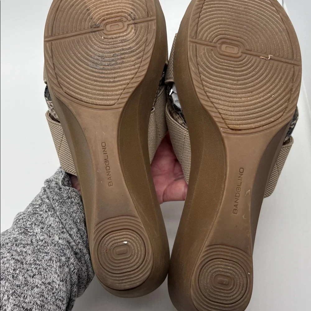 Bandolino Donovan Tan and Snakeskin Slide Sandals, Size 9M